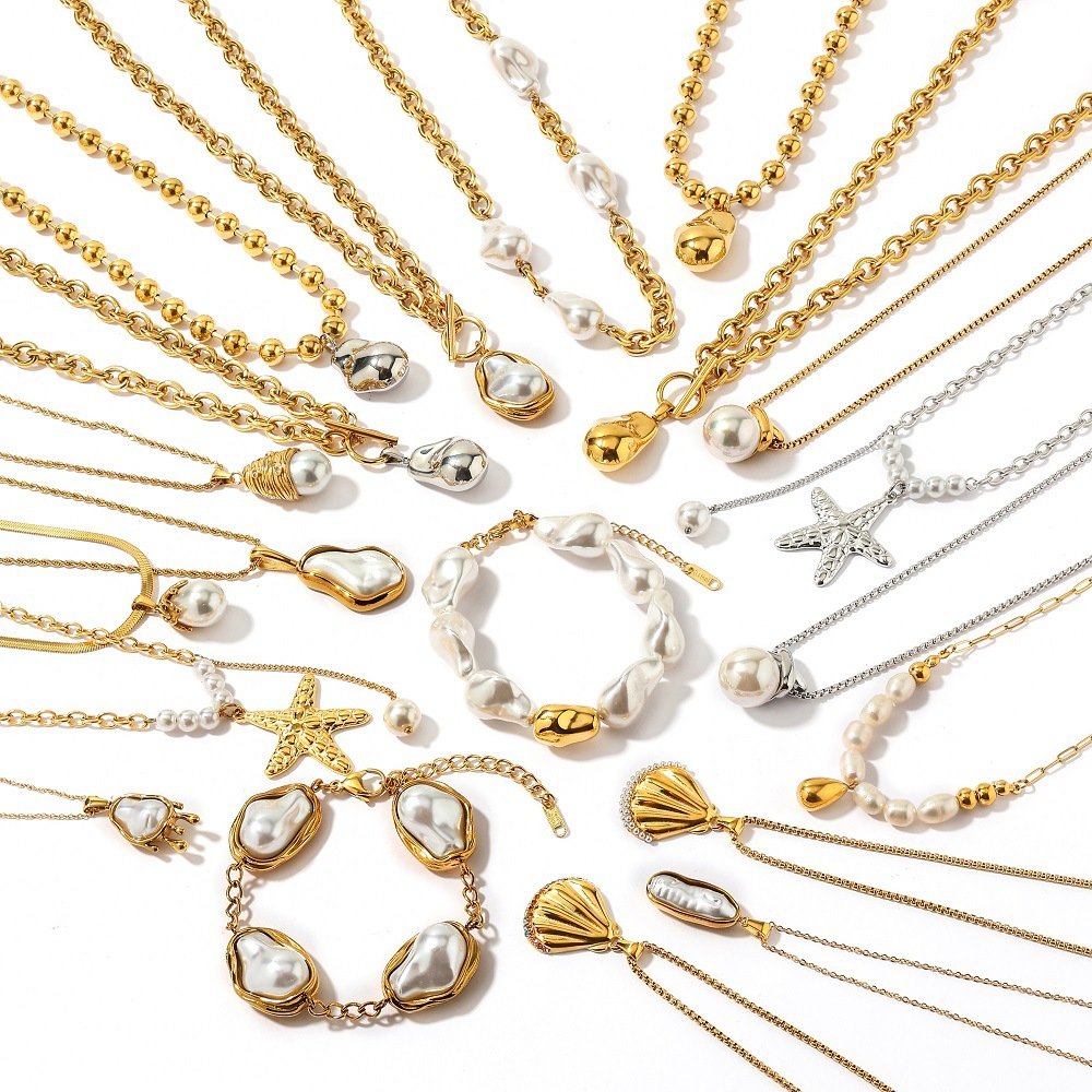Gold Paperclip Chain Necklace  Baroque Pearls & Teardrop Pendant 18K Gold Plated