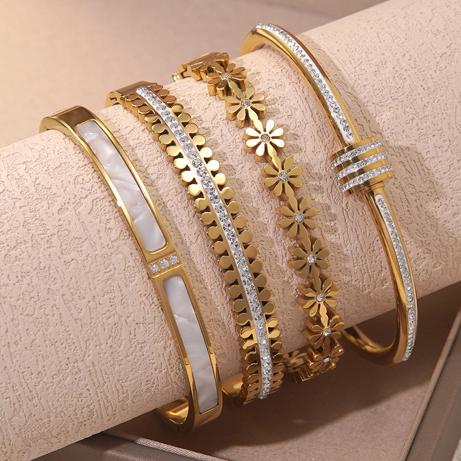 Luxury Gold Bracelet