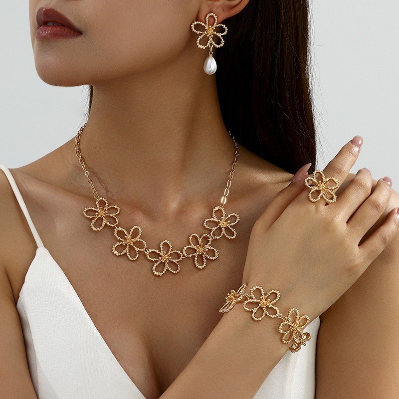 Gold Flower Jewelry Set