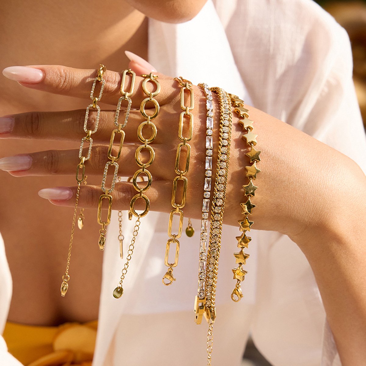 Waterproof Gold Stainless Steel Paperclip Chain Bracelet for Women | Hypoallergenic Minimalist Link Bracelet Wholesale