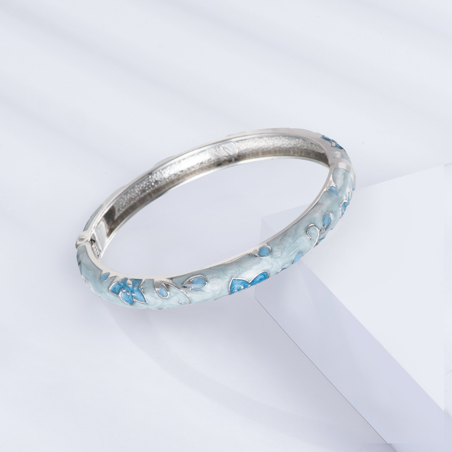blue-floral-cloisonne-enamel-bracelet-women-oriental-bangle.jpg