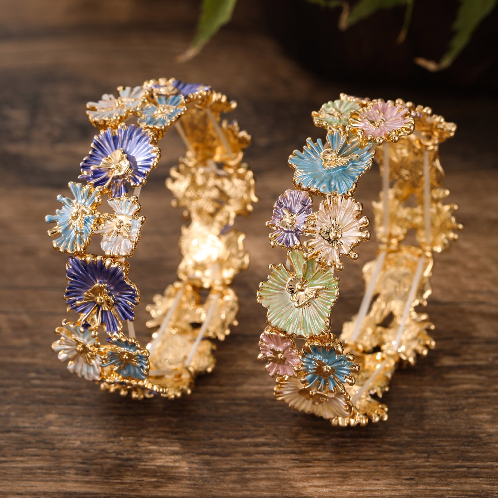 Vintage Gold Enamel Flower Stretch Bracelet Bohemian Floral Statement Bangle For Women
