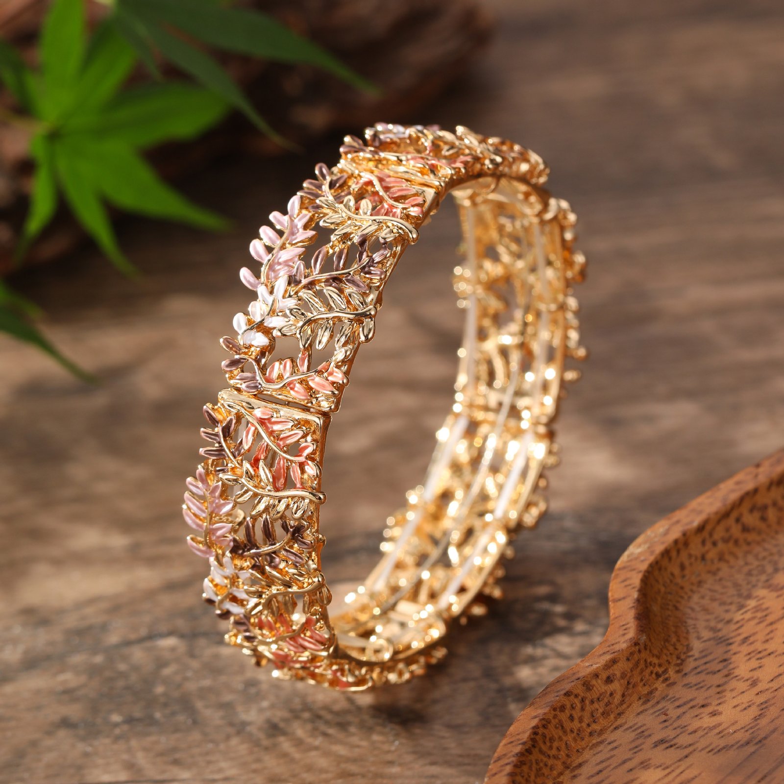 wholesale-gold-floral-leaf-statement-bracelet