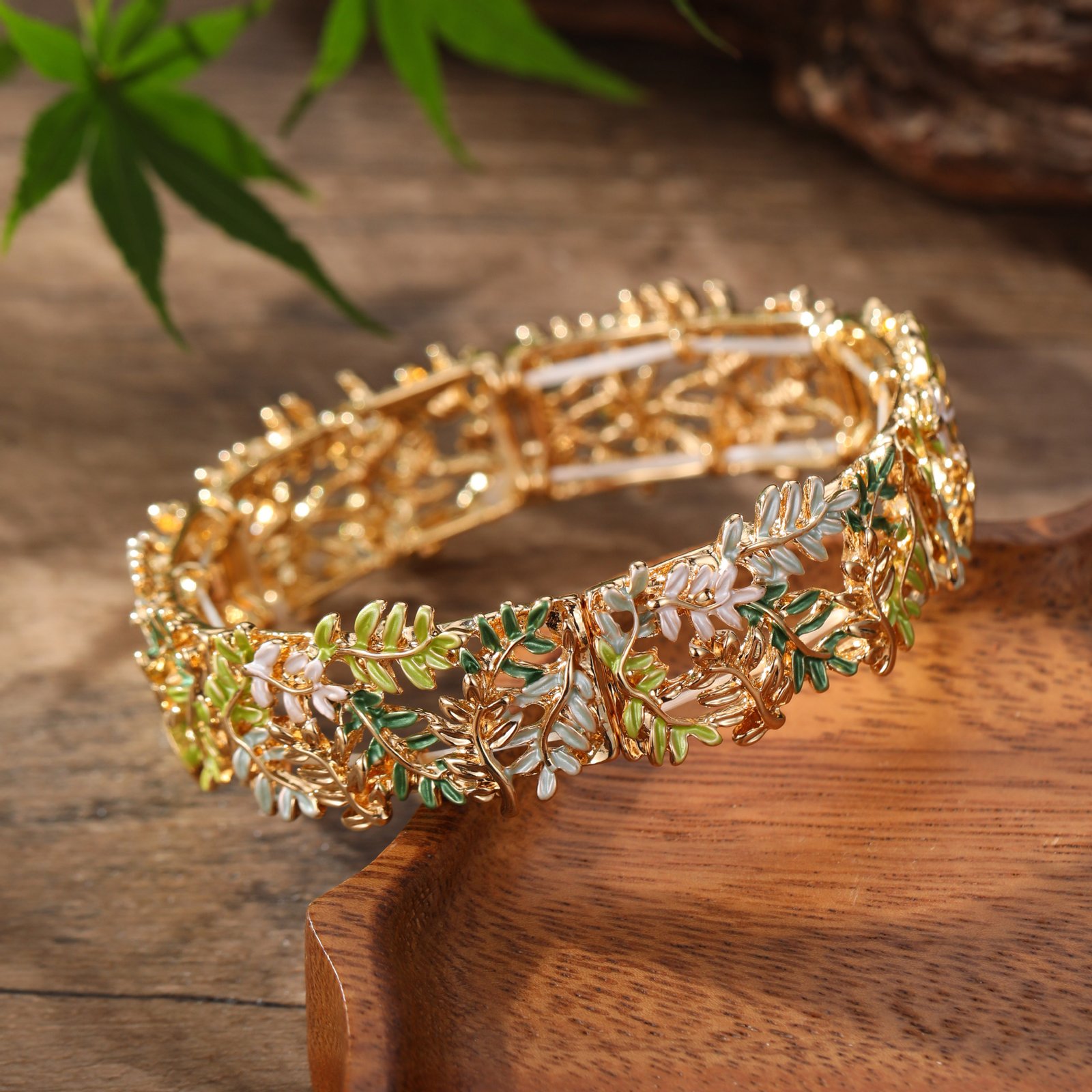 wholesale-gold-floral-leaf-statement-bracelet