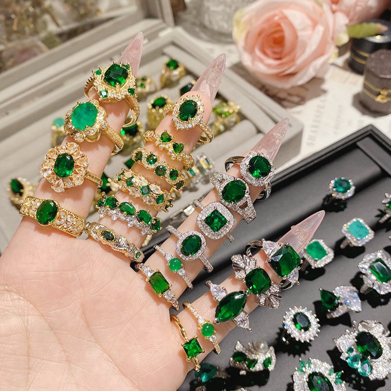Gold Tone Green Gem Clover Ring, Emerald Green Cubic Zirconia Four Leaf Clover Statement Cocktail Ring For Women